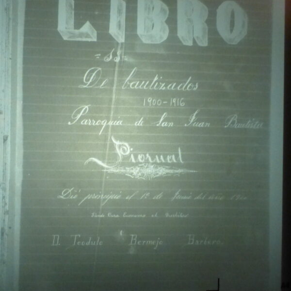 Microfilm en Almendralejo de los libros parroquiales de Piornal